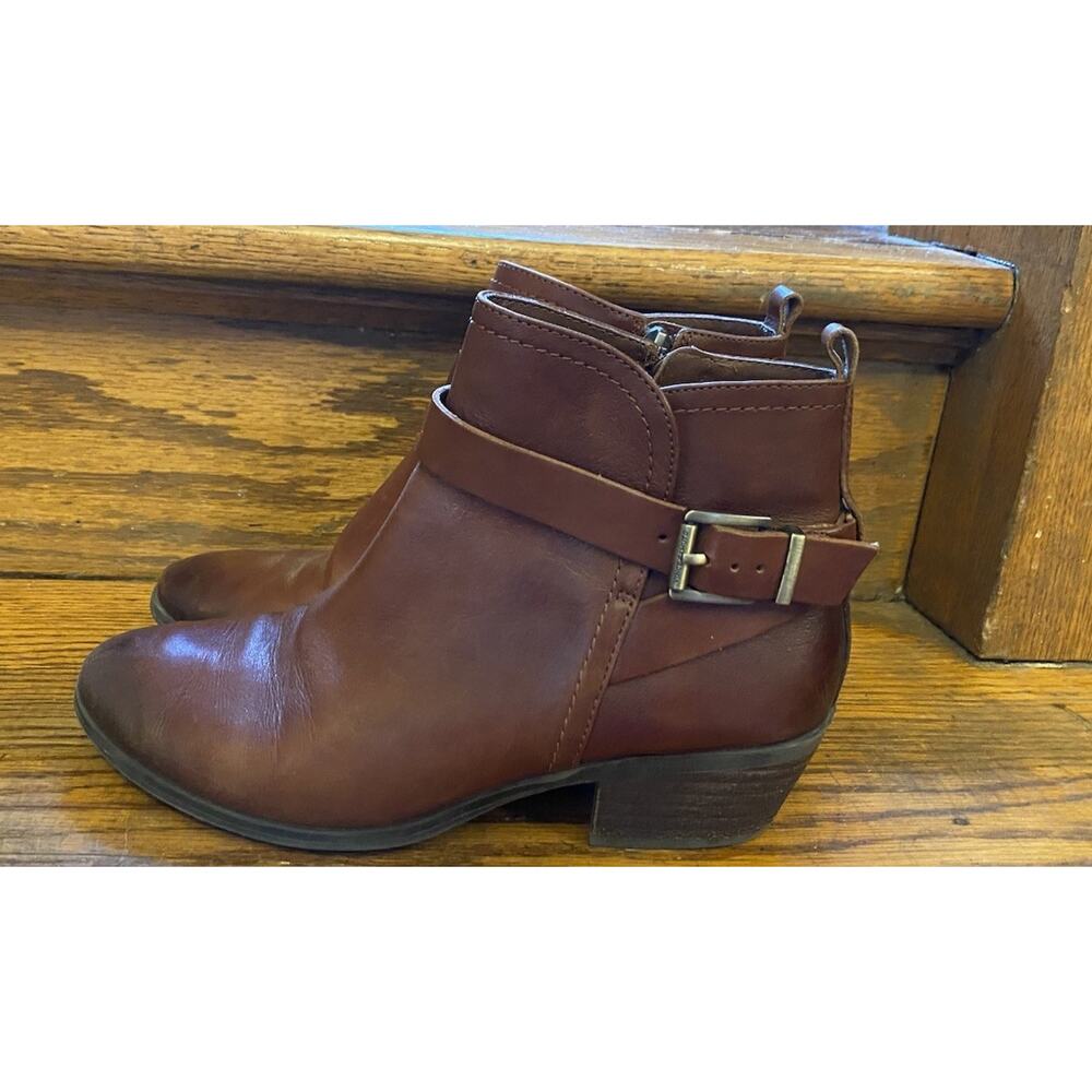 Vince Cameo Brown Leather Buckle Zip Heels Ankle Boot Women's 7, 37